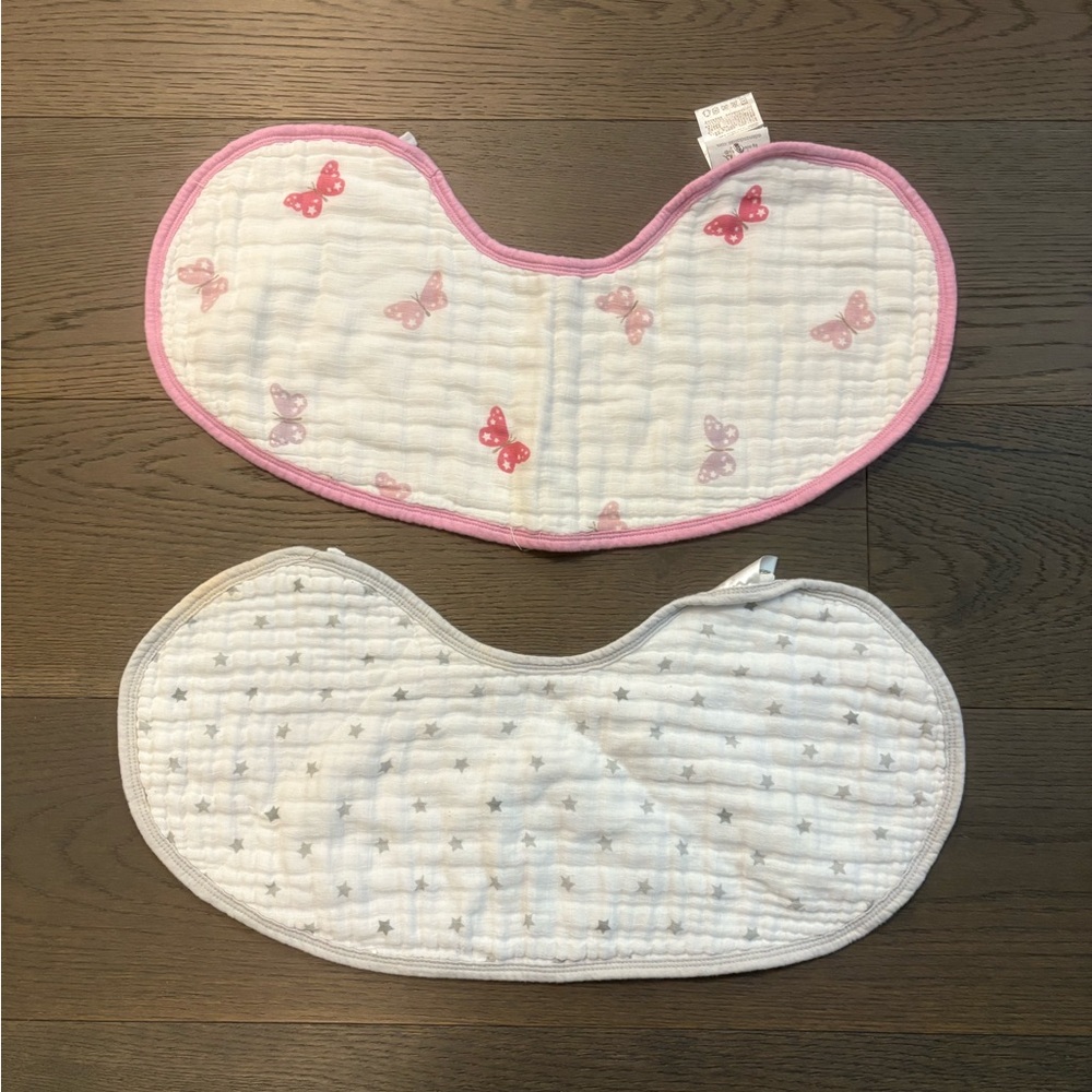 Aden & Anais muslin fabric bibs (pink new) (gray GUC)
